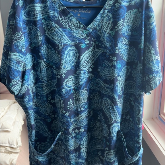 Butter-Soft Scrub Tops - Picture 7 of 15